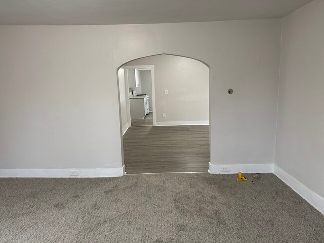 Photo - 8 Foote St Unit Upper