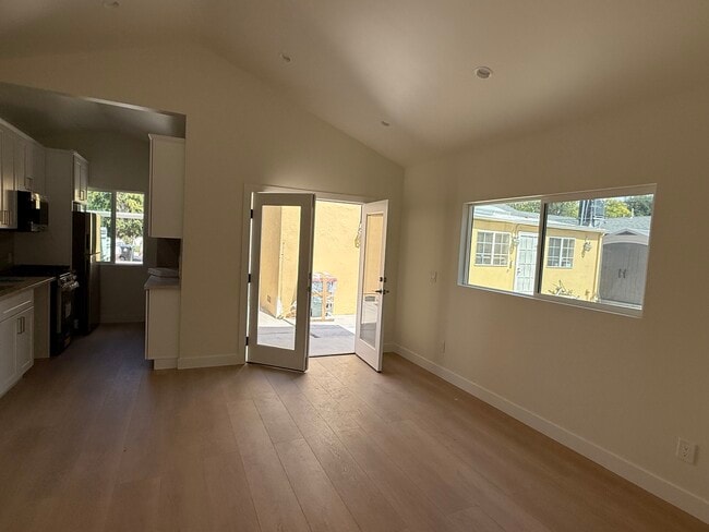 Photo - 4931 Placidia Ave Apartments Unit 4933