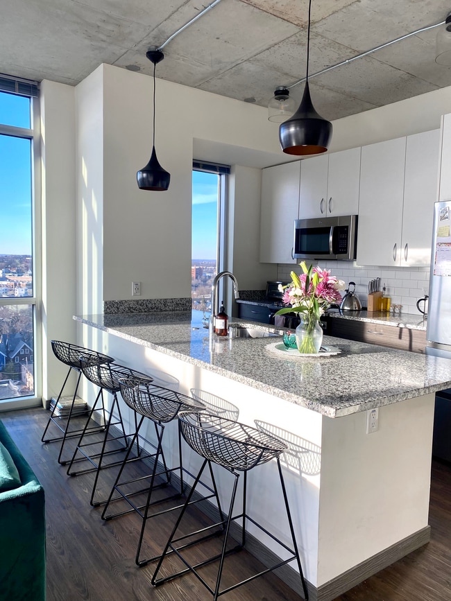 Urbanite Apartments For Rent in Milwaukee, WI