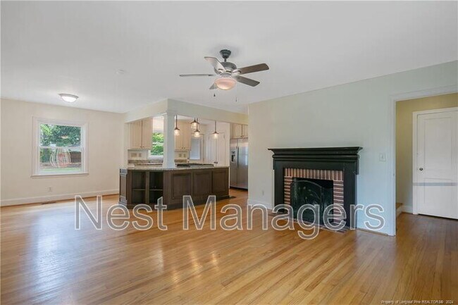 Photo - 415 Vista Dr