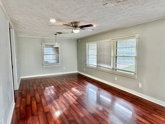 Photo - Inviting 3-Bedroom, 1.5-bath