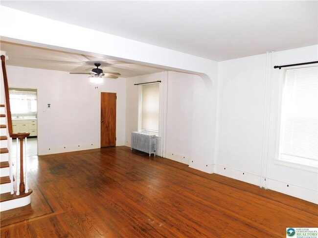 Photo - 220 Locust St