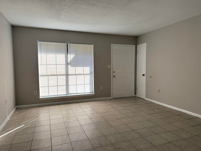 Photo - 298 Cross Dr