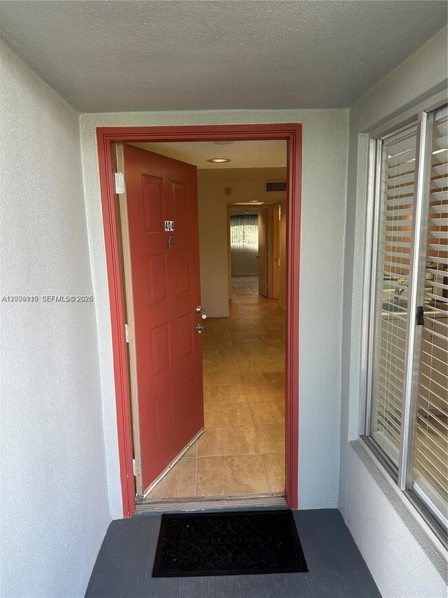 Building Photo - 800 SW 137th Ave Unit 404G