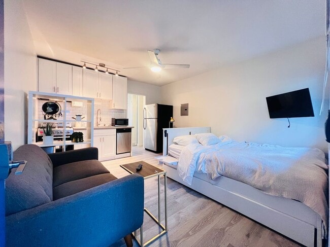 Photo - 5525 Harold Way