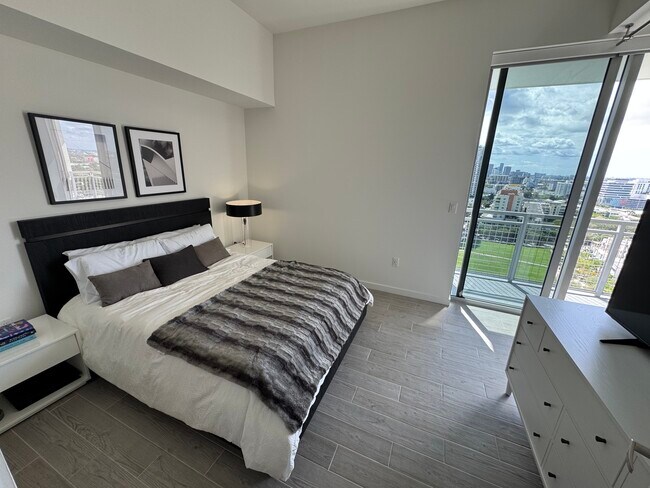 Master Bedroom - 342 NE 35th St Unidad A1