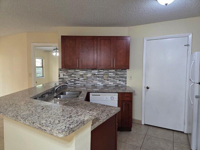 Photo - 9999 Summerbreeze Dr Unit 1007