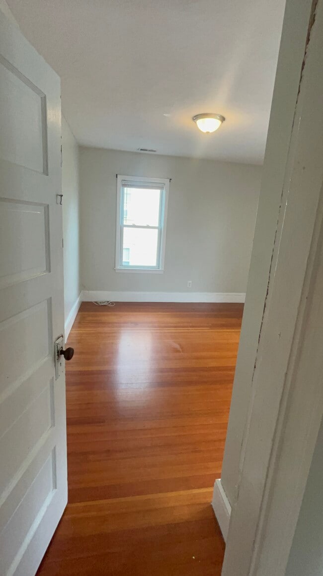 25 Mount Grove St Unidad 25 Mt. Grove Street