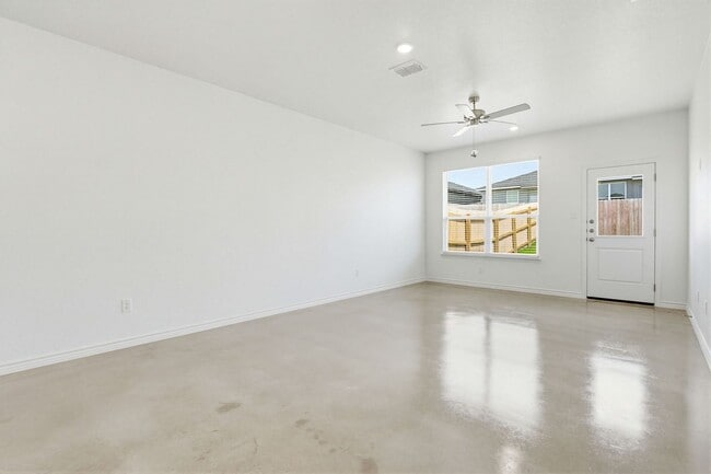 Photo - 3803 Sugar Hackberry Trl Unit B