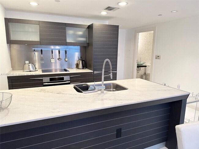 Photo - 200 S Biscayne Blvd Unit 4314