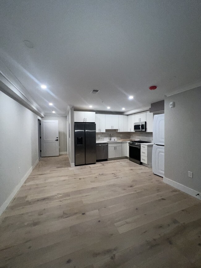 Photo - 9 Everett St