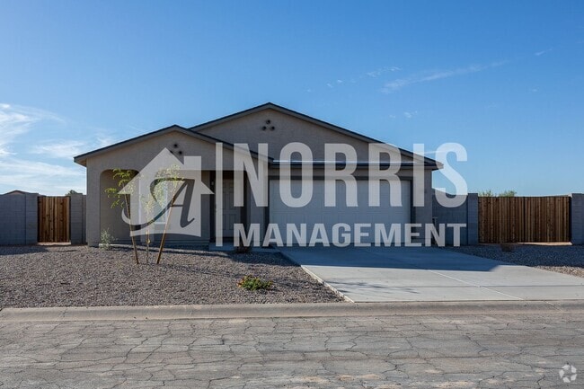 Building Photo - NEW Home Located Near the Golf Course