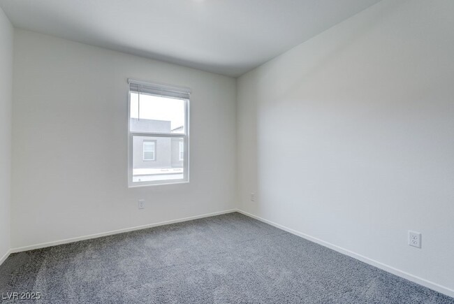 Building Photo - 6168 Hibiscus Gdn St Rental