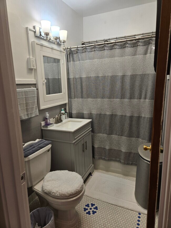 Photo - 731 7th St N Unit 2