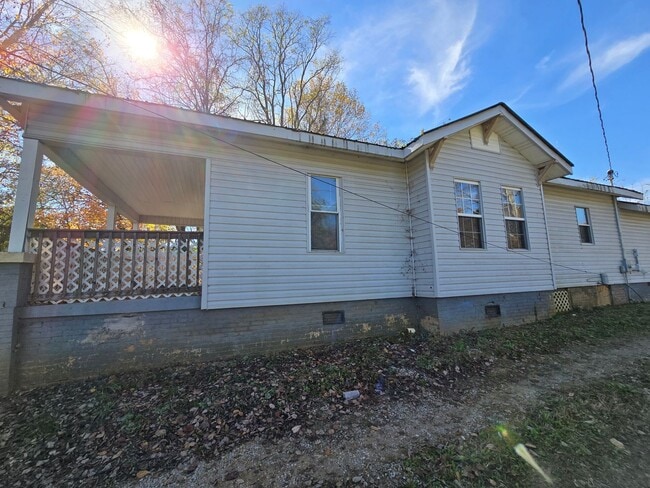 Photo - 117 N Main St