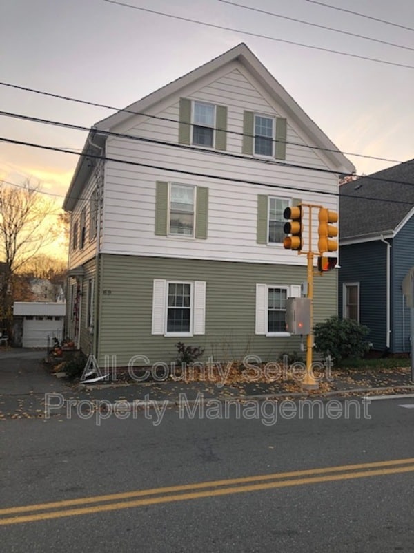 Building Photo - 69 Tremont St Unit #2