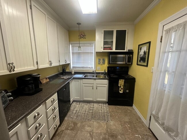 Photo - 2312 Hillwood Dr E