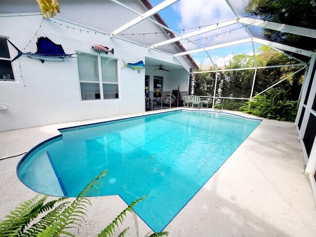 Photo - 668 Lake Wellington Dr