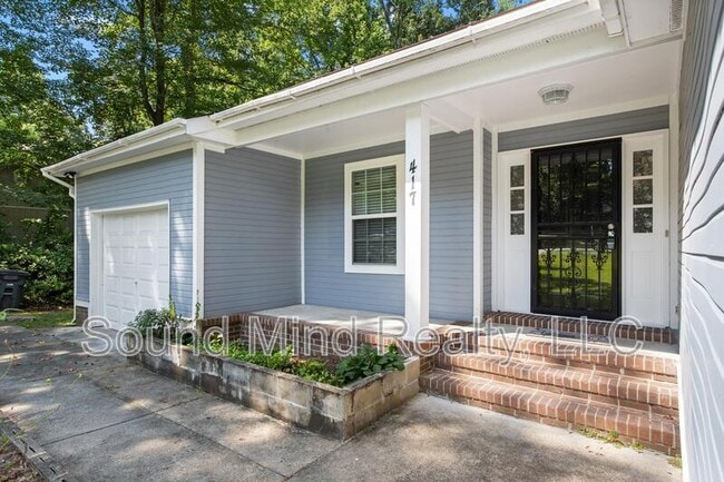 Photo - 417 Foxhall Dr