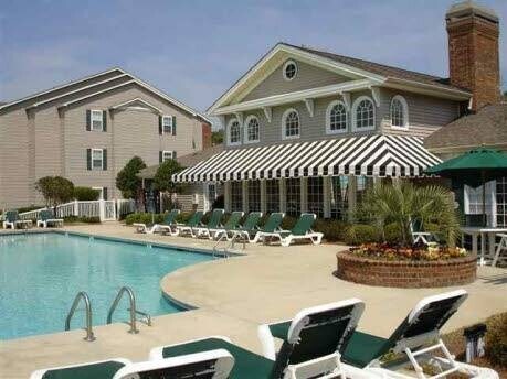 Photo - BROADWAY STATION @ 38TH AVENUE