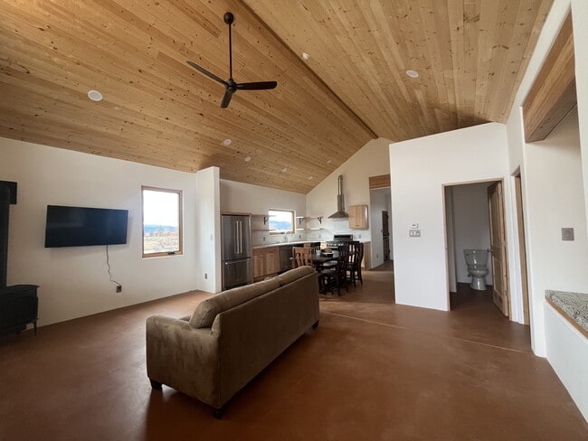 Photo - 2 Kincaid Rd