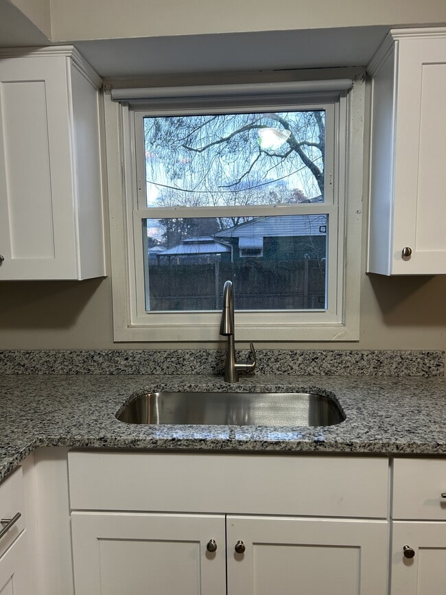 Photo - 612 Providence Rd