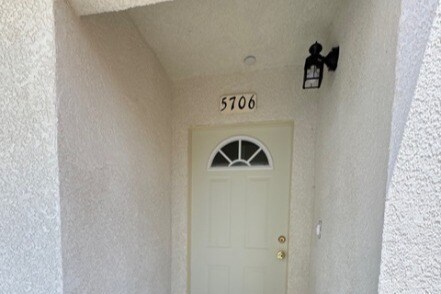 5706 S St Andrews Pl Unit 5706
