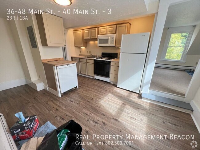 Building Photo - West Lebanon 2 BR, 1 Bath Apartment $1750 ... Unit 3