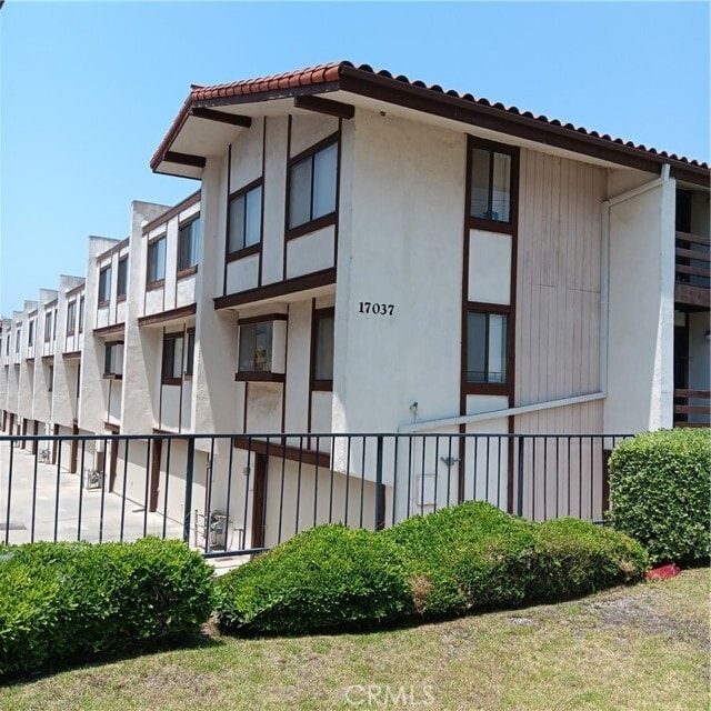 Building Photo - 17037 S Vermont Ave Unit 108 Rental