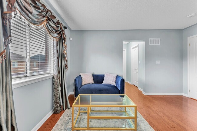Photo - 17 Bayhampton Dr Unit SI ID1504515P
