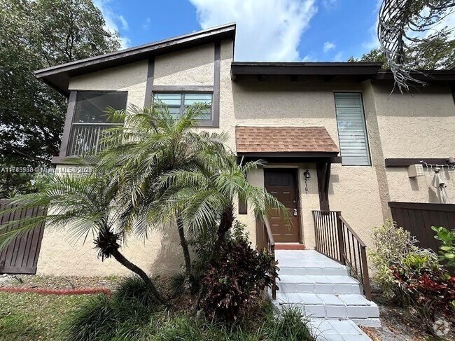 Building Photo - 2101 Bayberry Dr Rental