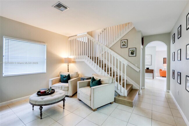 Photo - 148 NE 36th Avenue Rd