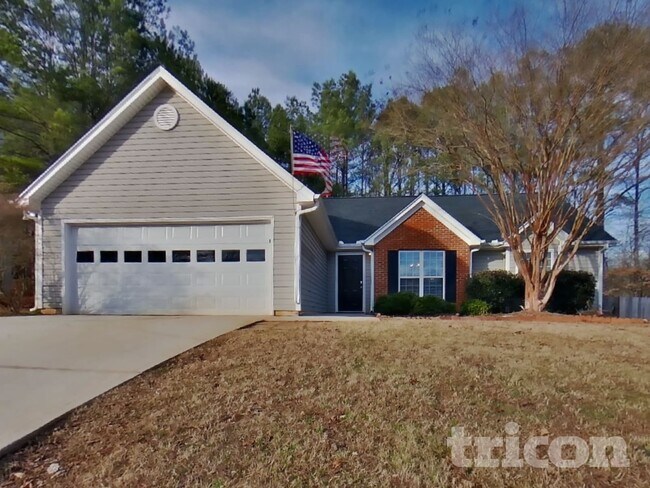 Photo - 20 E Lawn Dr