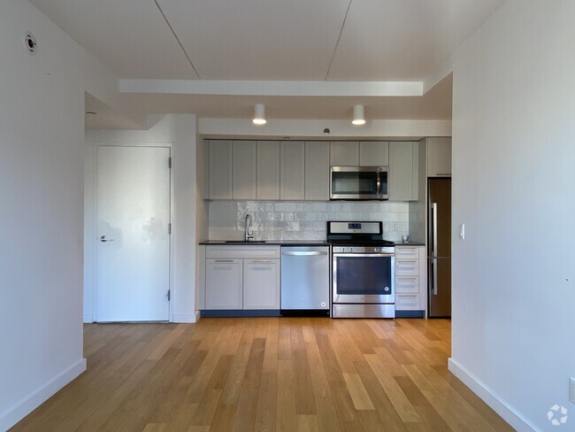 Building Photo - 150 Union Ave Unit 5U Rental