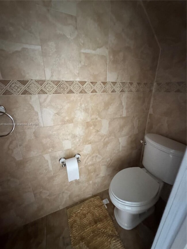 Photo - 2740 W 76th St Unit 202