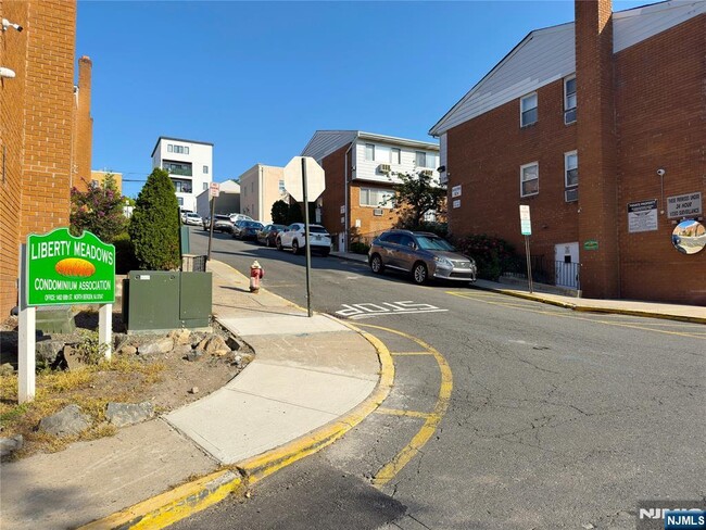 Photo - 1460 68th St Unidad A