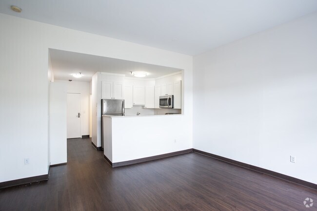 Studio, 1BA - Kitchen / Living Room