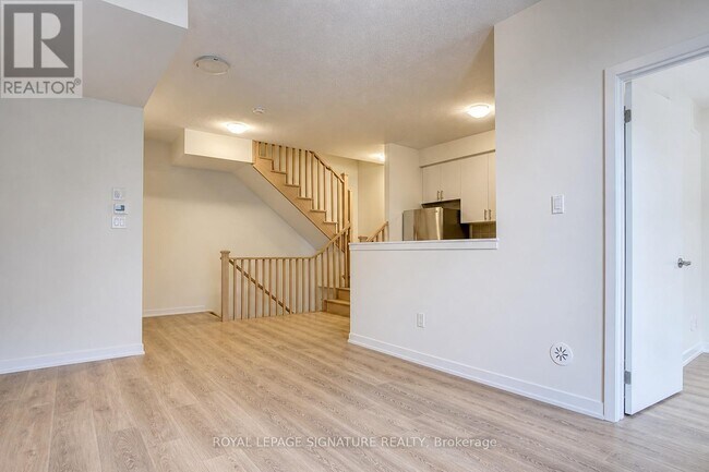 Photo - 1865 Pickering Pkwy