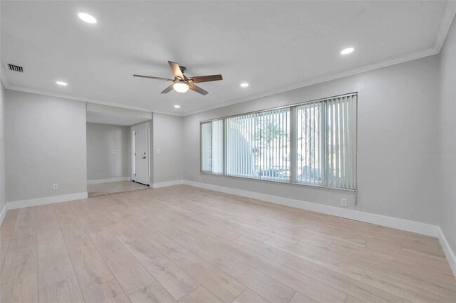 Photo - 8789 Maplewood Rd