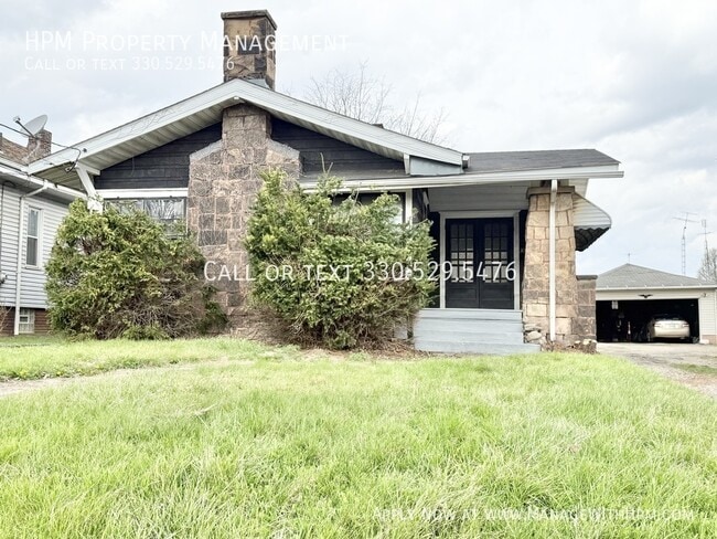 Building Photo - 3015 11th St SW Unit Front