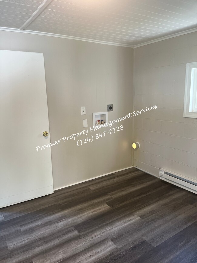 Photo - 2727 9th Ave