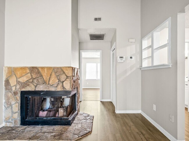 Photo - 115 Susan Dr Unit B