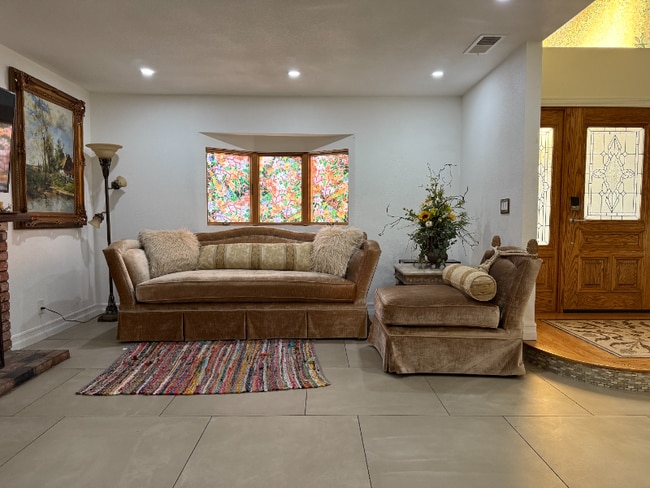 Photo - 933 S Susan St