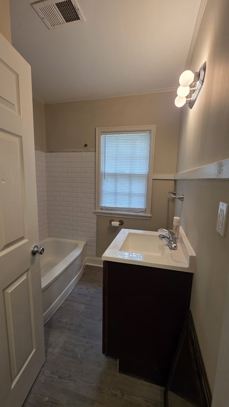 Photo - 3811 Vernon Ave