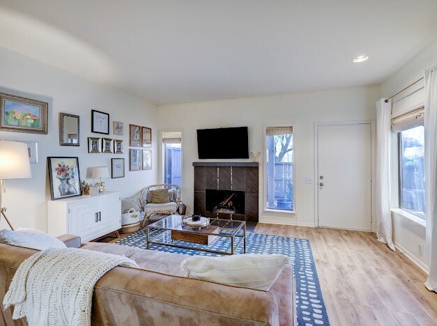 Photo - 1617 S Kirkwood Rd