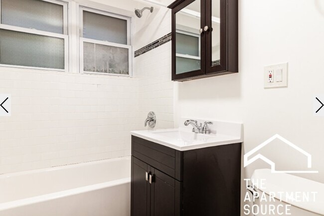 Photo - 732 W Roscoe St Unidad G