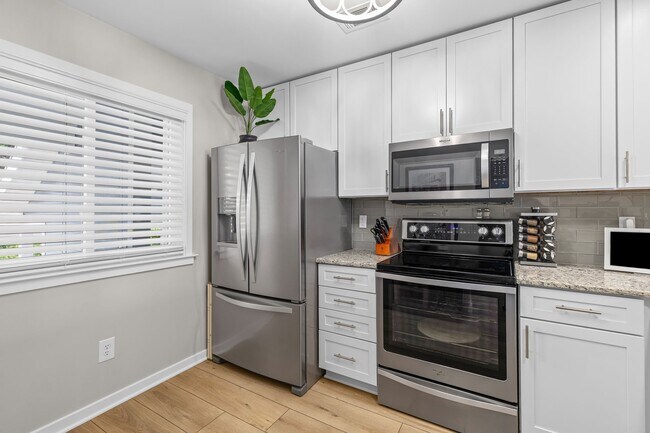 850 Ilex Ct Unit H