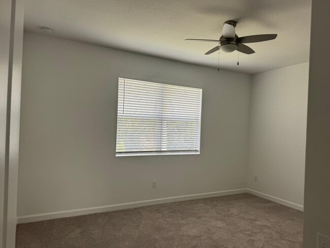 Photo - 4663 Hollister Ave