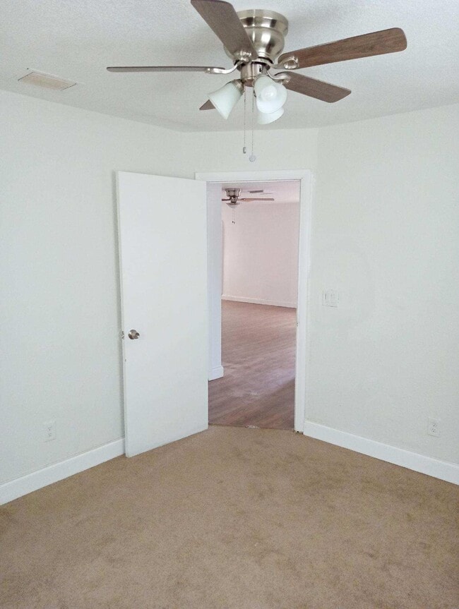 Photo - 305 NW 4th Ave