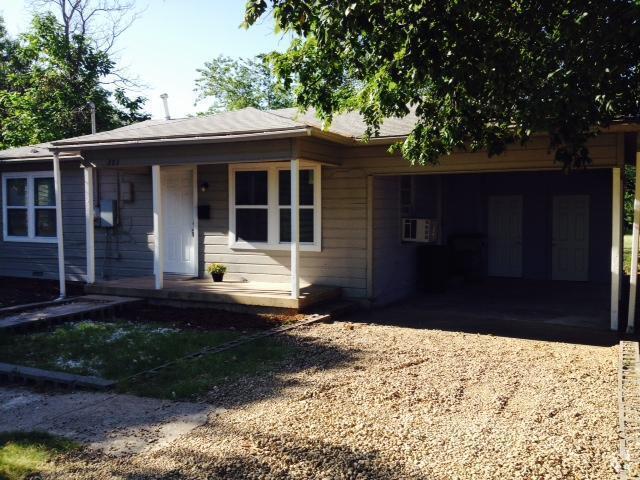 Building Photo - 203 Ross Ave Rental